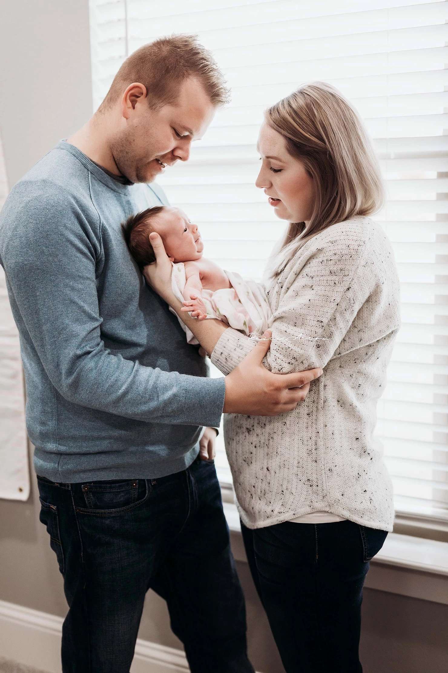 in home newborn photographer, NW Arkansas newborn portraits, baby photographer Bentonville AR, lifestyle newborn photography Rogers AR
