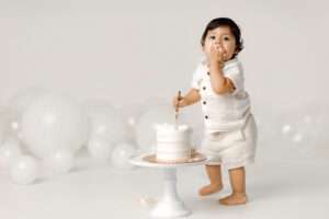 Bentonville cake smash photographer, NWA cake smash photography, baby birthday photoshoot near me