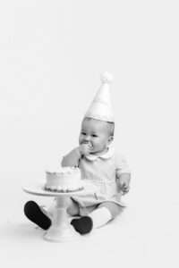 Northwest Arkansas cake smash photographer, baby photography Rogers Arkansas, NWA baby portrait studio
