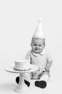 Northwest Arkansas cake smash photographer, baby photography Rogers Arkansas, NWA baby portrait studio