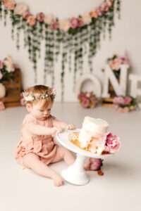 Northwest Arkansas Cake Smash Photographer, cake smash photography Pea Ridge, Cave Springs 1st birthday photoshoot, best Fayetteville AR vavy photographer