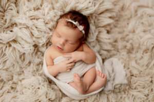 northwest arkansas newborn photographer, newborn photoshoot near me Fayetteville
