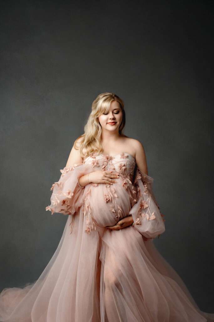 studio maternity session, maternity photoshoot near me, planning a maternity session, luxury maternity portrait studio