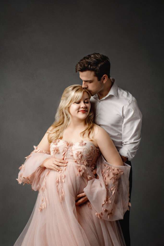 studio maternity session, maternity photoshoot near me, planning a maternity session, luxury maternity portrait studio