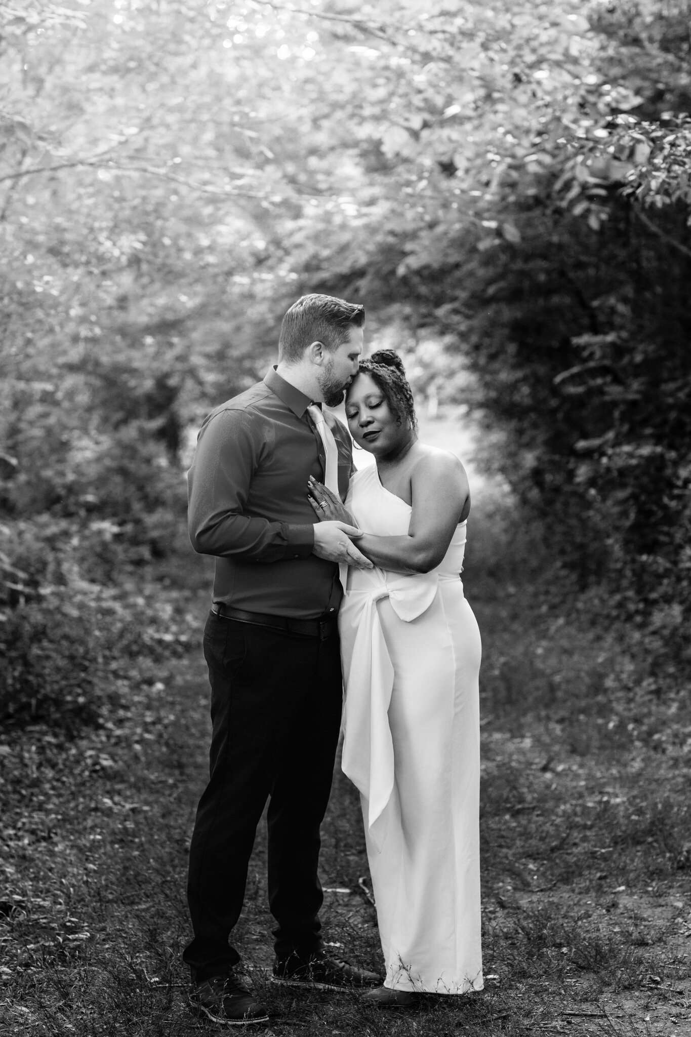 NW Arkansas family photographer, family photoshoot near me Fayetteville AR, couples photography Bentonville AR