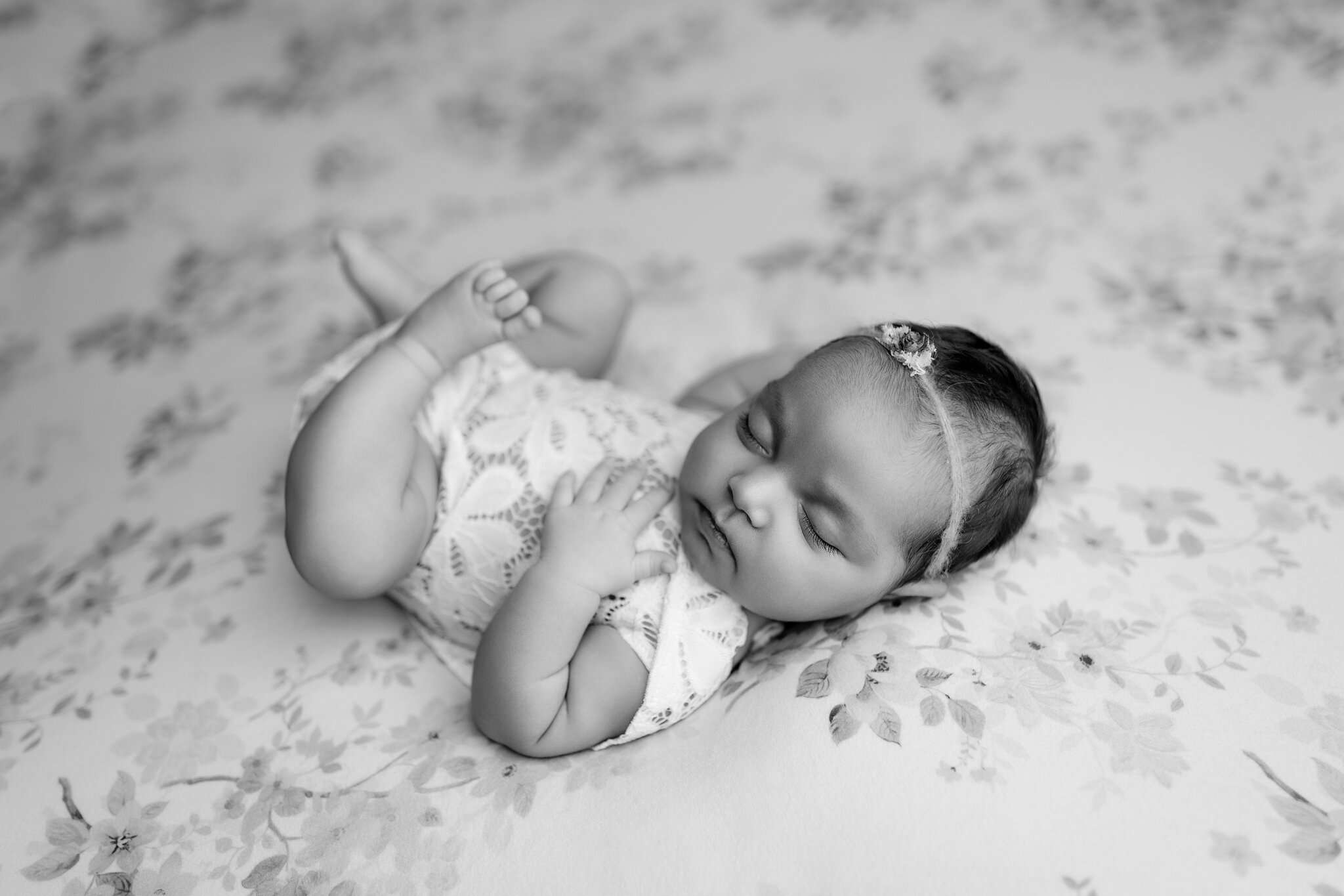 infant session near me, get newborn pictures taken Rogers AR, baby portrait studio NWA