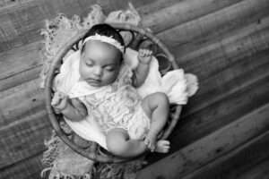 infant session near me, get newborn pictures taken Rogers AR, baby portrait studio NWA