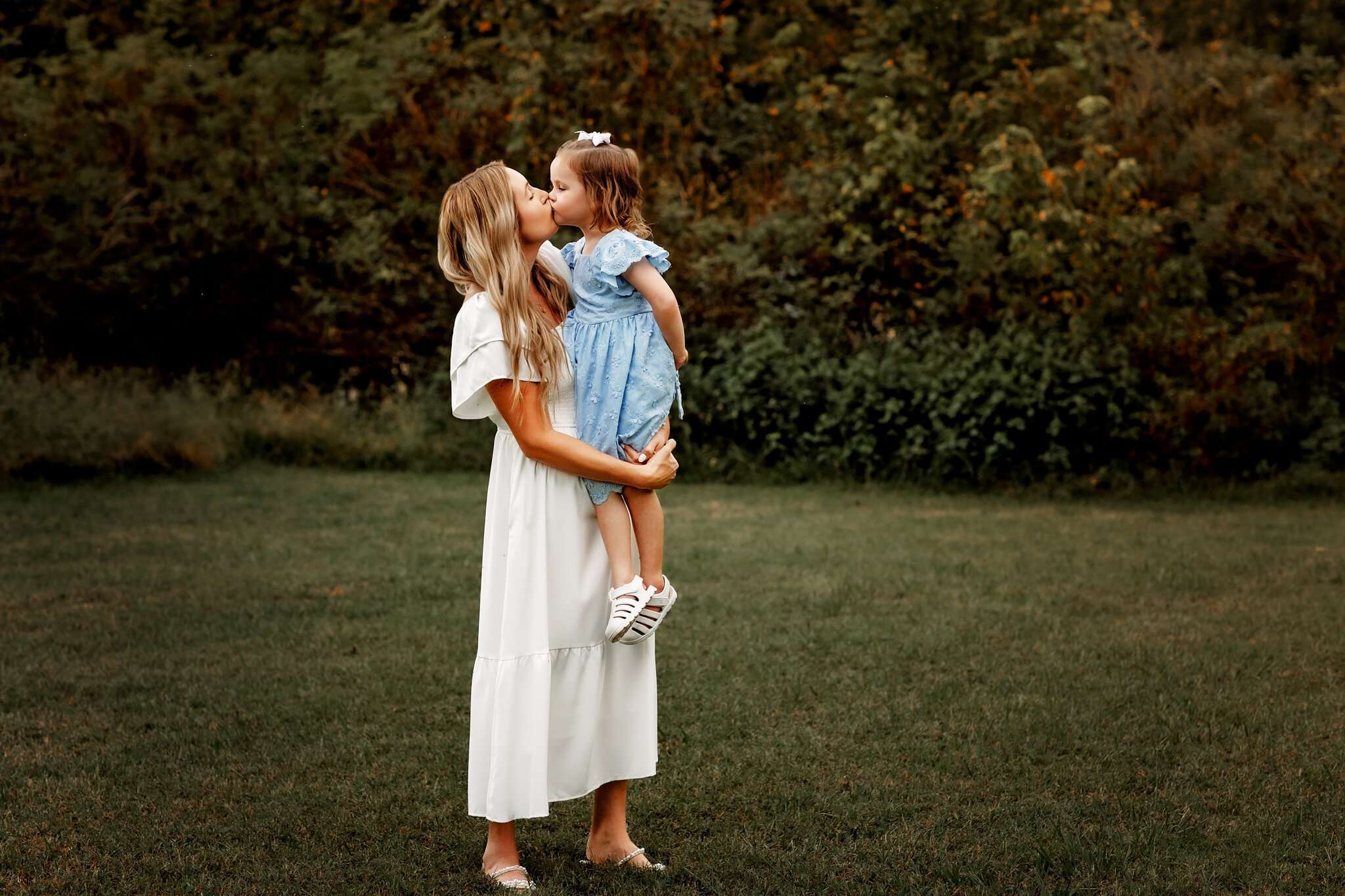 family photographs, Fayetteville AR family portraits, family photographer near me Cave Springs