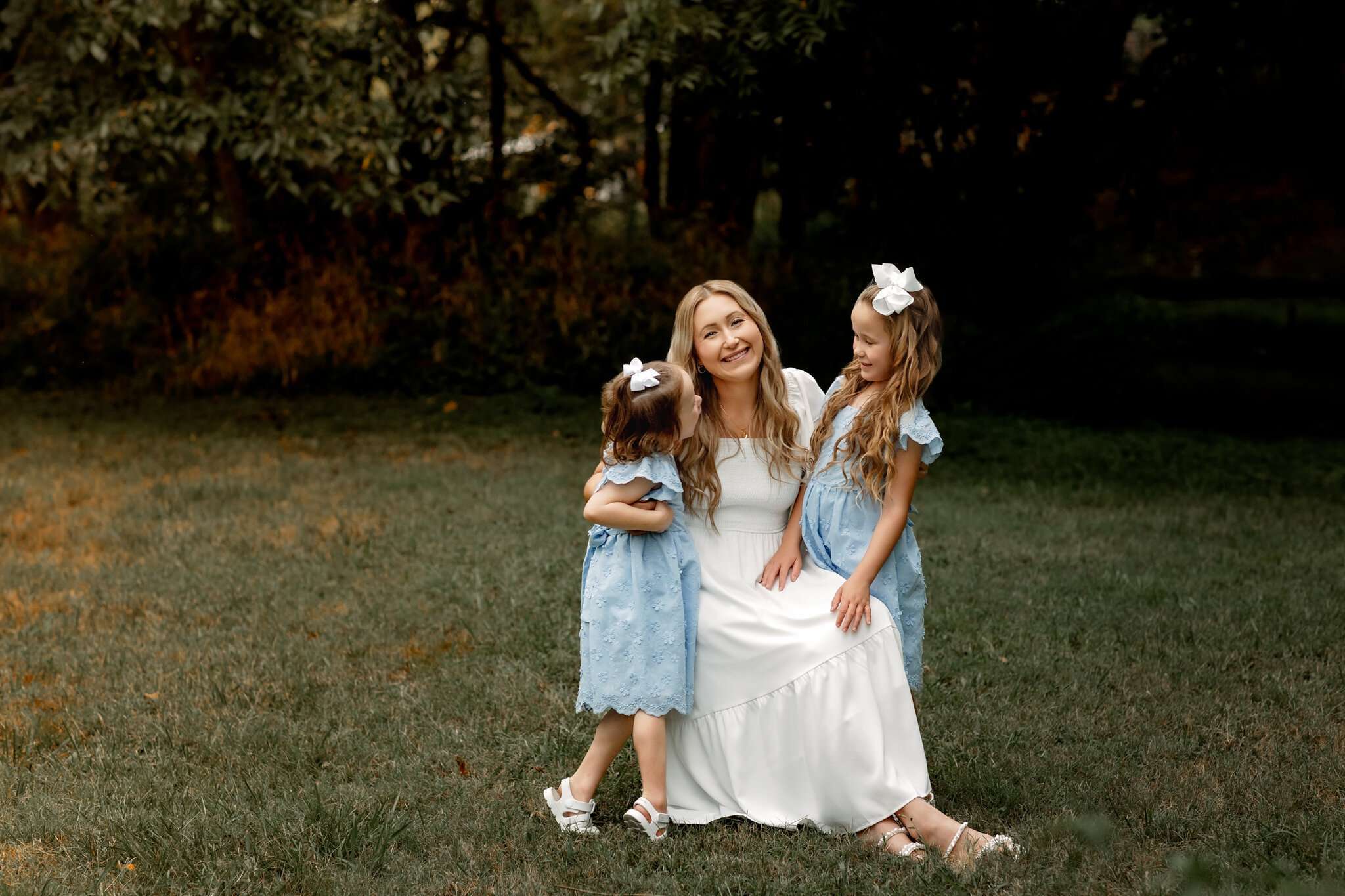 Fayetteville AR family portraits, family photographer near me Cave Springs