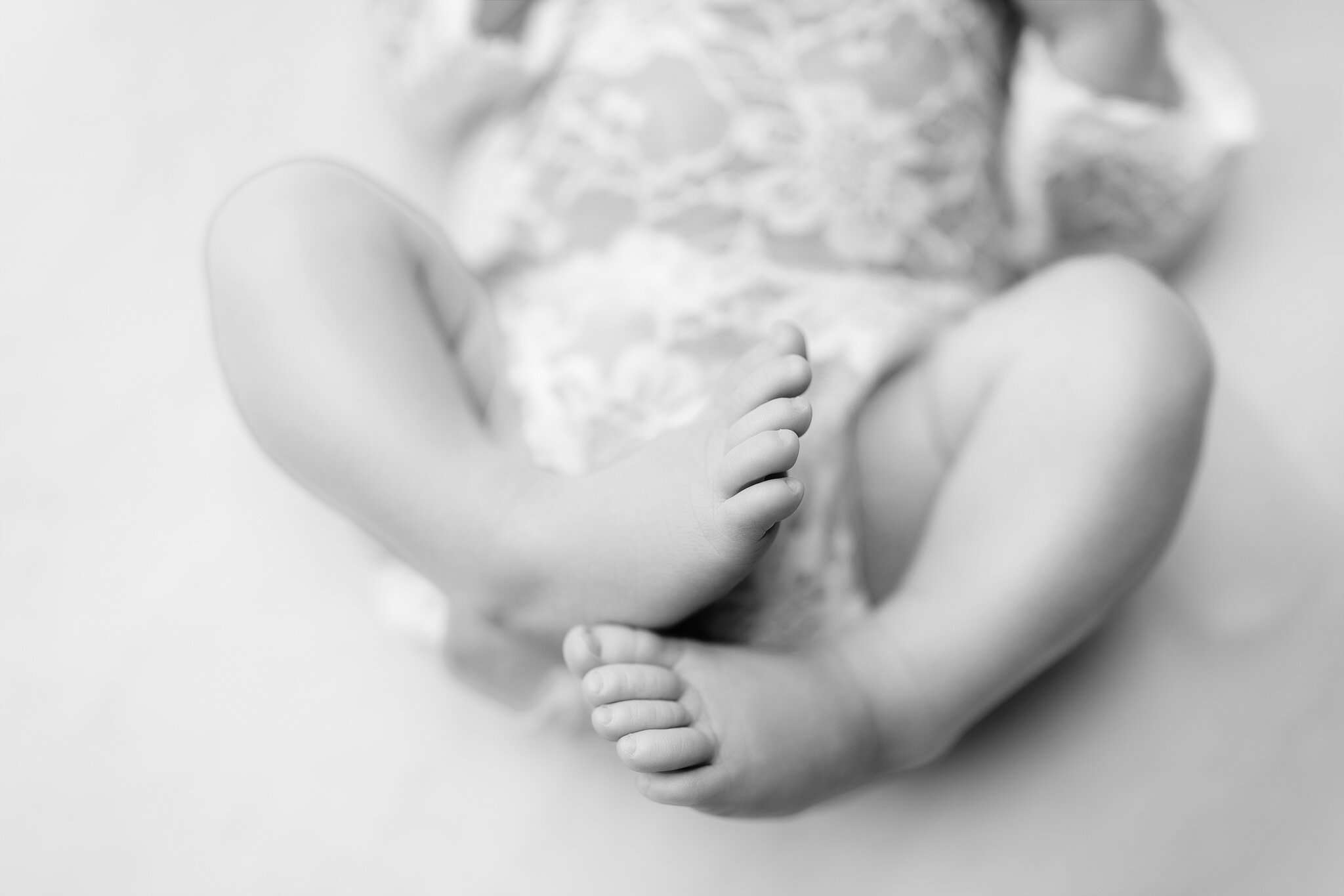 Bentonville newborn photographer, baby portraits Cave Springs, luxury newborn photography NW Arkansas