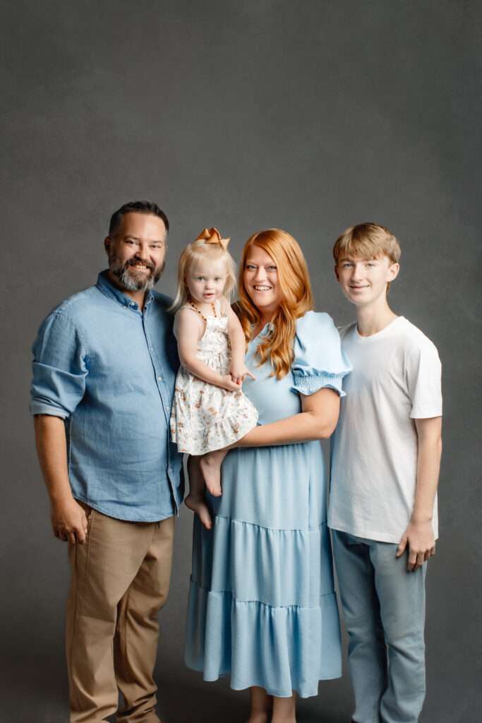 family studio session, nwa family photography, family portraits Cave Springs, professional family photos