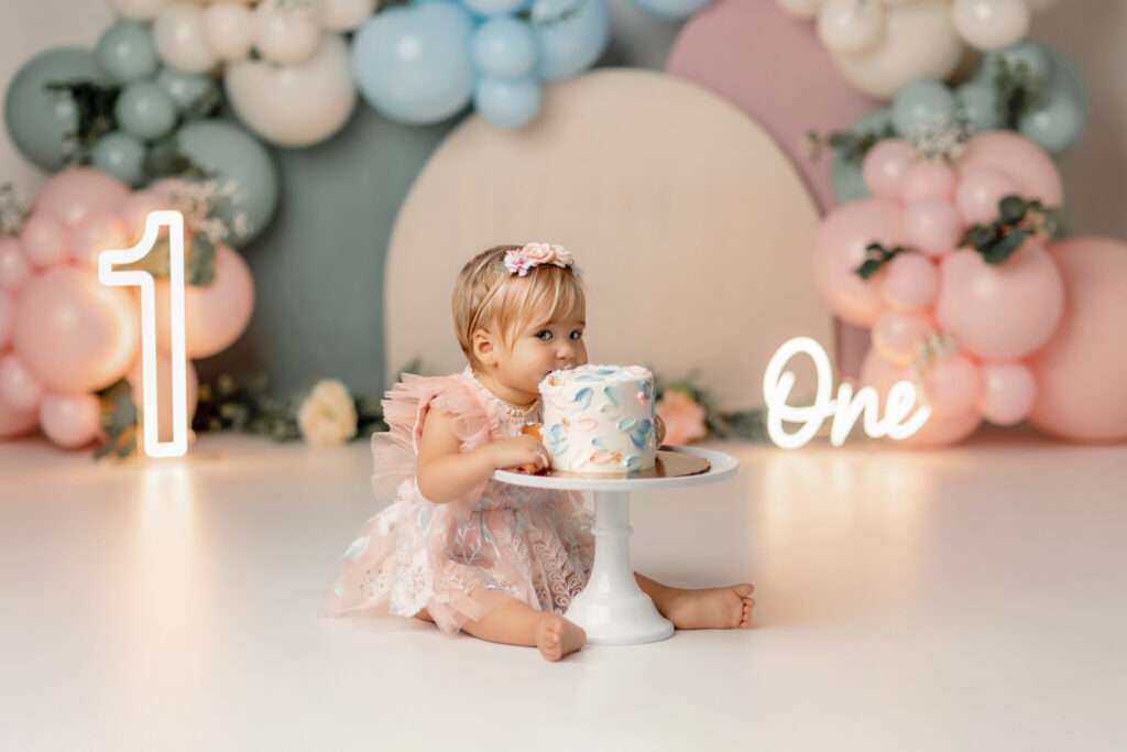 one year milestone session, baby portrait studio Cave Springs, cake smash photographer near me Northwest Arkansas