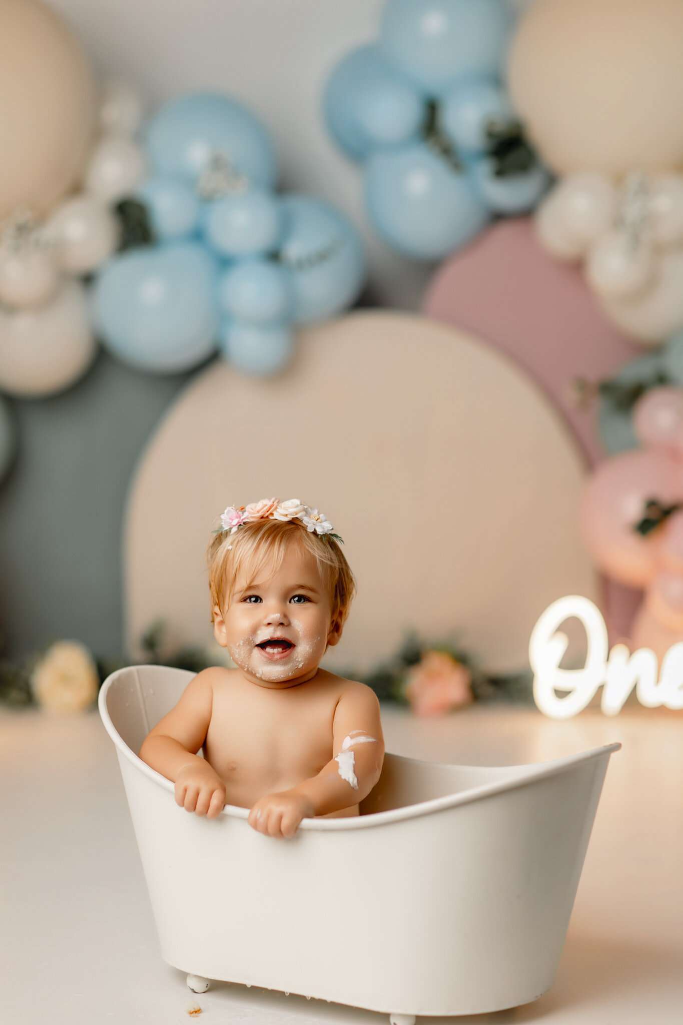 one year milestone session, baby portrait studio Cave Springs, cake smash photographer near me Northwest Arkansas