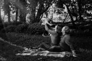 NWA family photographer Cave Springs family photography, family portraits Northwest Arkansas