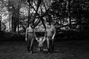 NWA family photographer Cave Springs family photography, family portraits Northwest Arkansas