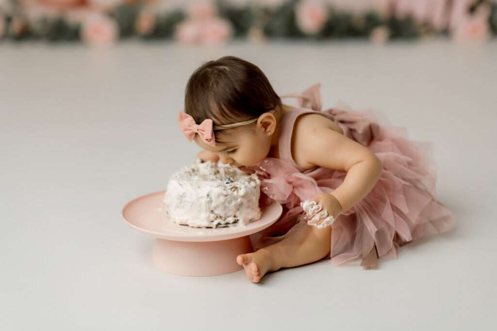 First Birthday Milestone Session, nwa best cake smash photographer, Cave Springs milestone photography, baby portraits