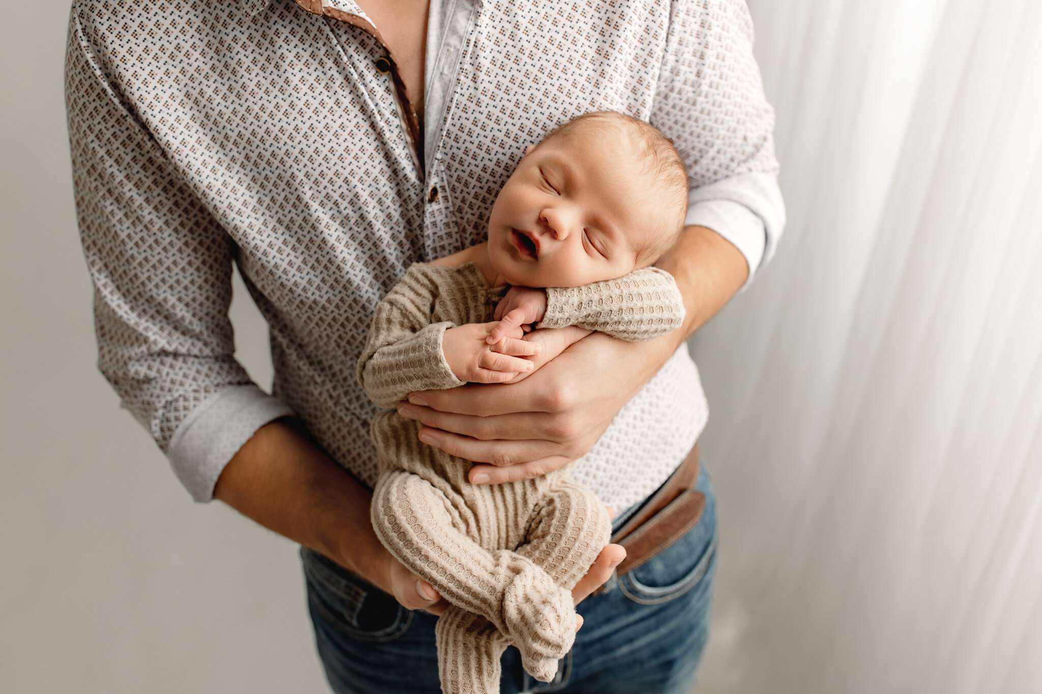 studio newborn session, NWA newborn photographer, family photography near me