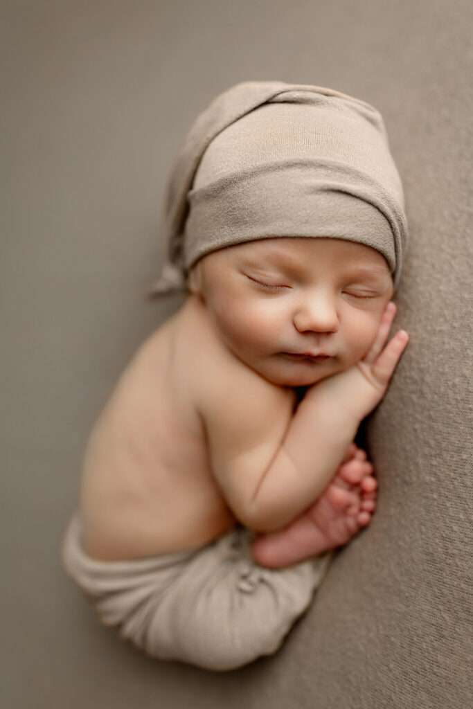studio newborn session, NWA newborn photographer, family photography near me