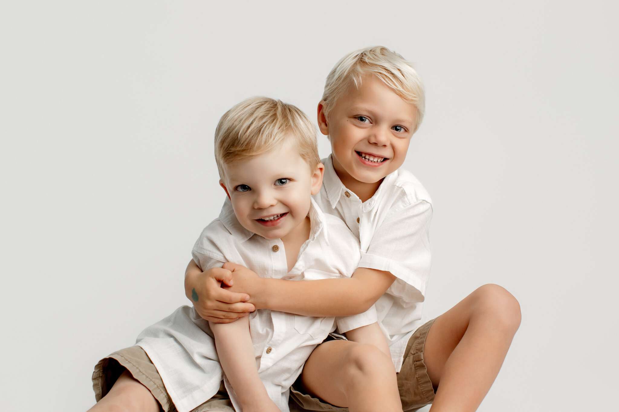 timeless heirloom + personality portraits, nwa children's photographer, heirloom photos near me, family portraits Cave Springs AR