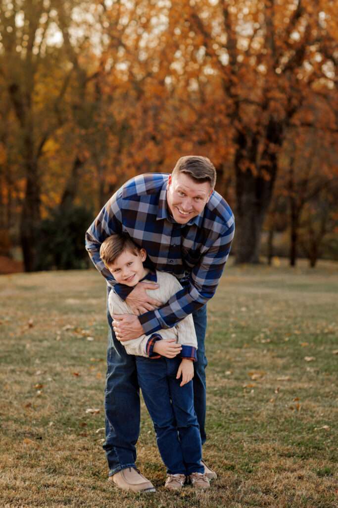 Springdale AR family photographer, nwa fall family photoshoot, Cave Springs family photography, outdoor family portraits