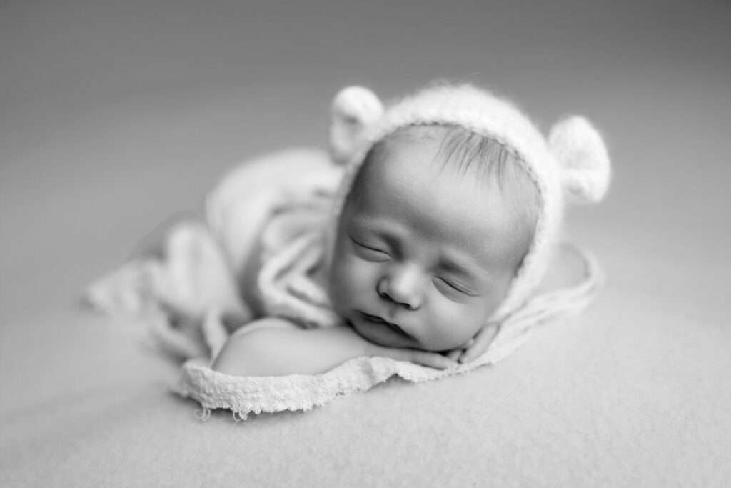 professional newborn photos, best NW arkansas newborn photographer