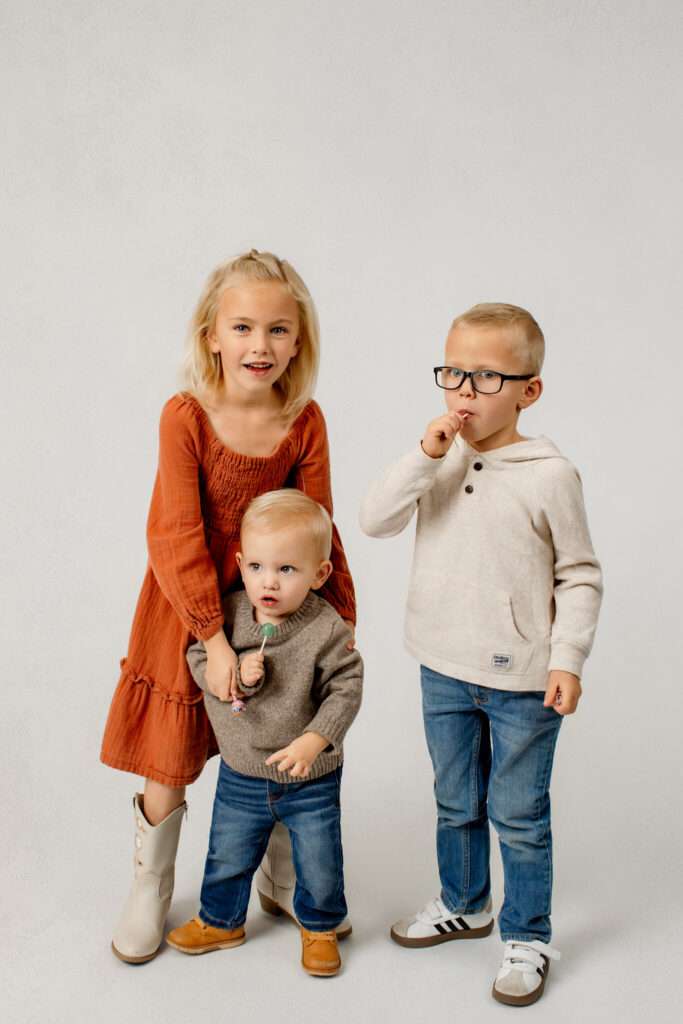 extended family portrait session, Arkansas family photographer, Eureka Springs family portraits