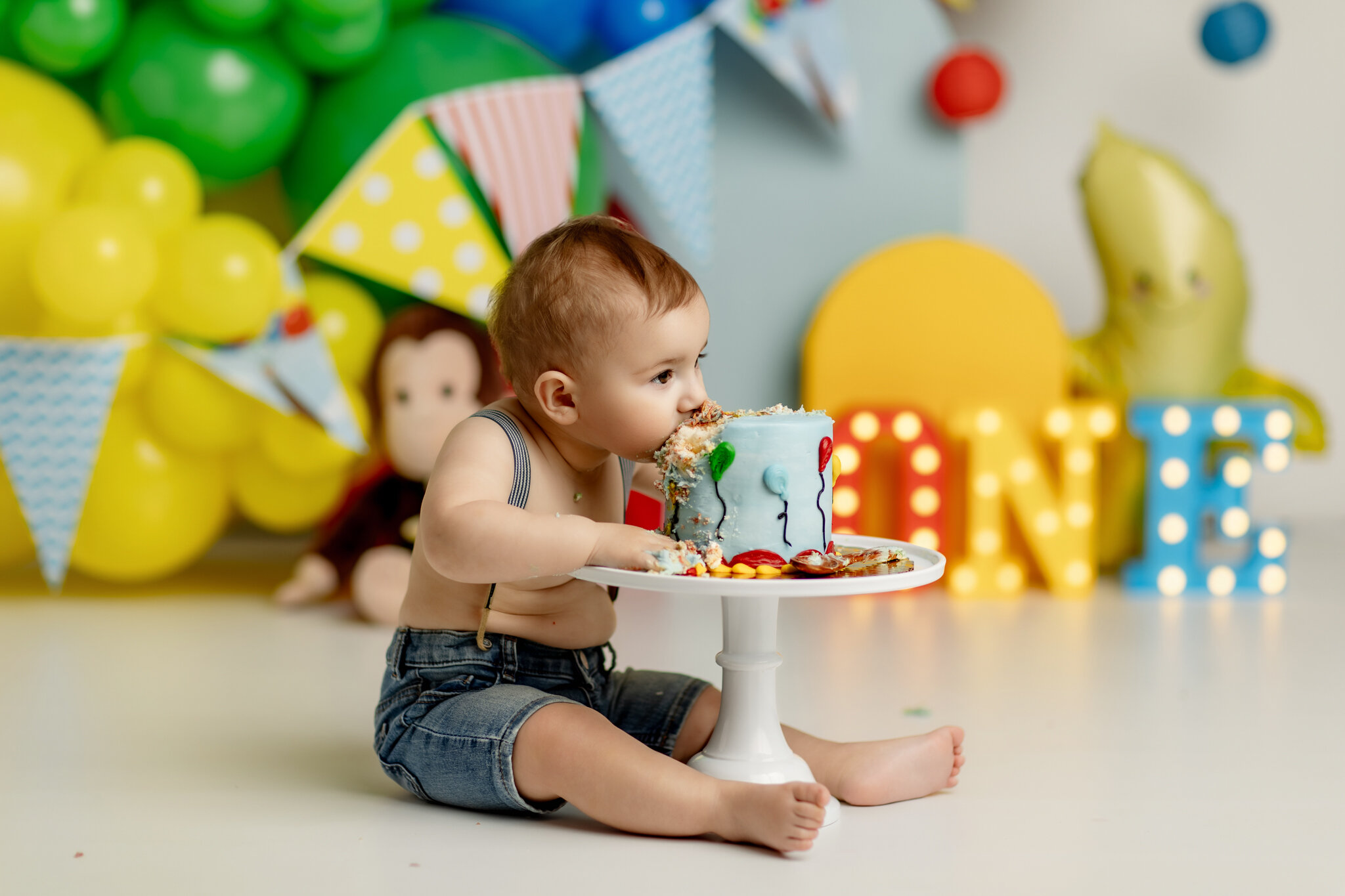Northwest Arkansas Milestone Photographer, one year cake smash photographer, NWA baby photography, cake smash photography