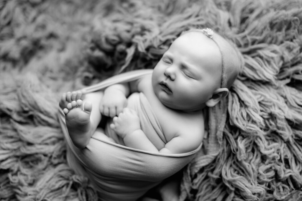 Northwest Arkansas newborn photographer