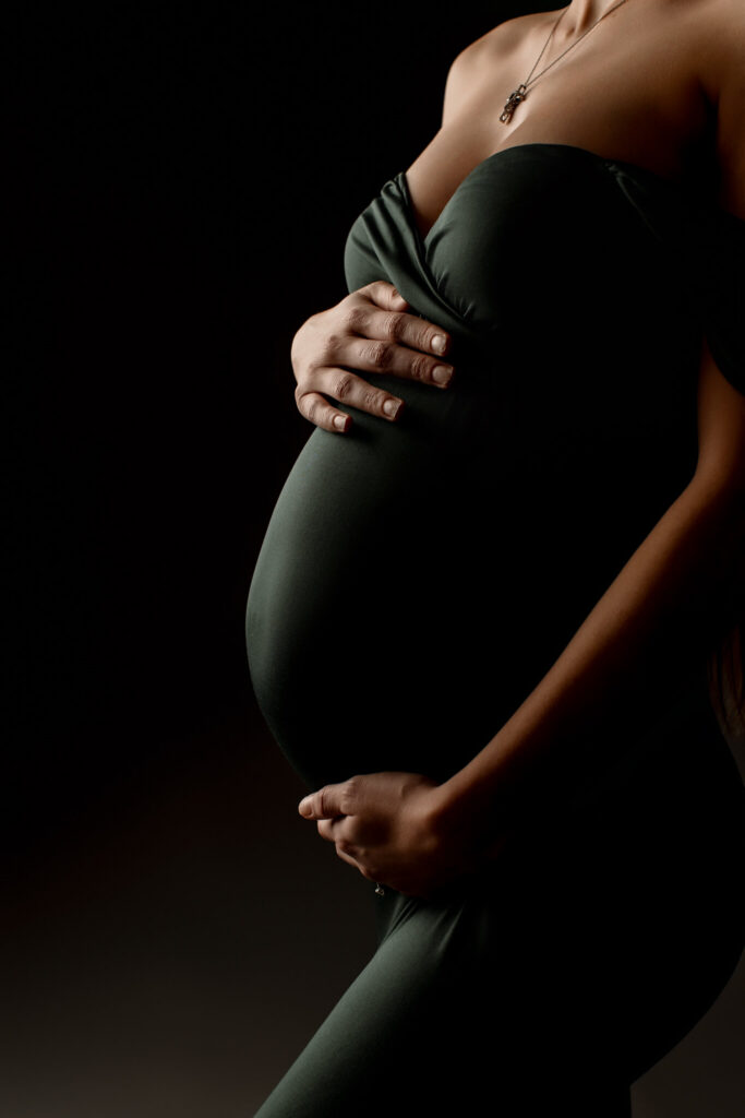 maternity portrait session, Cave Springs AR maternity photographer, professional maternity photos